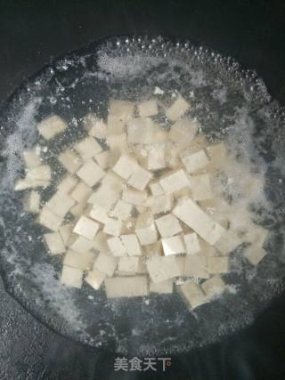 麻婆豆腐的做法步骤：1