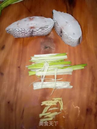 清蒸鳕鱼的做法步骤：1