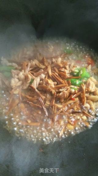 黄花菜炒肉的做法步骤：8
