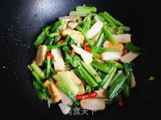 #团圆饭#油麦菜炒鱼豆腐的做法步骤：7