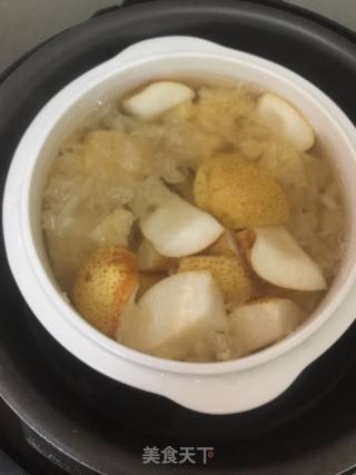 银耳炖梨的做法步骤：6