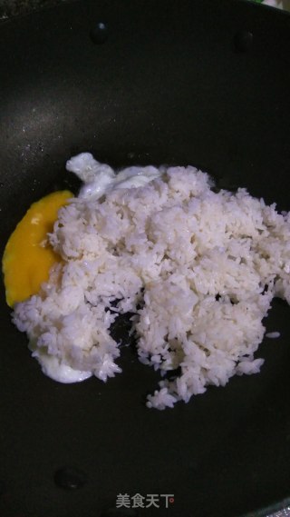 猪油蛋炒饭的做法步骤：3