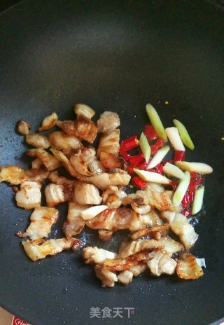 腐竹回锅肉的做法步骤：2