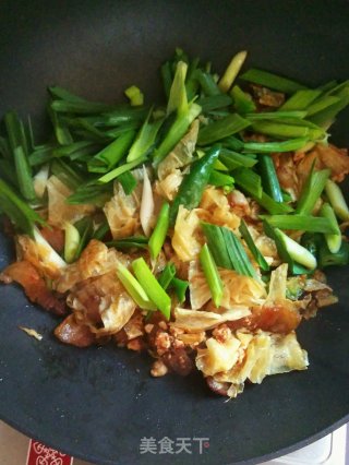 腐竹回锅肉的做法步骤：6
