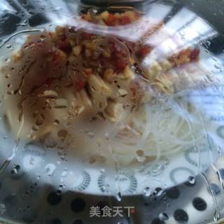 蒜蓉粉丝蒸腐竹的做法步骤：8