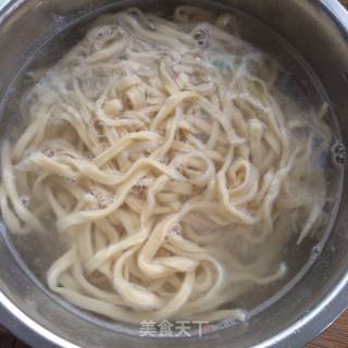 蒜苔豆芽炒面的做法步骤：4