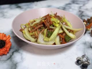 火腿肠炒胡萝卜西芹的做法步骤：7
