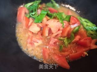 家常菜——青椒西红柿炒鸡蛋的做法步骤：4