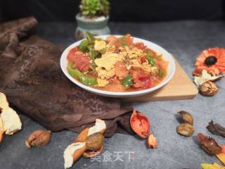 家常菜——青椒西红柿炒鸡蛋的做法步骤：8