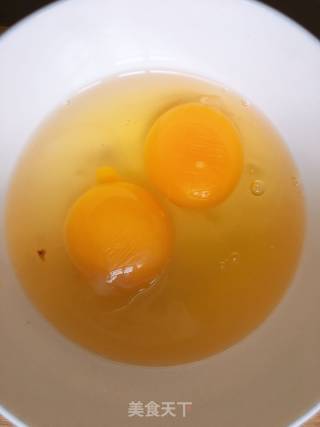 番茄鸡蛋拌面的做法步骤：2