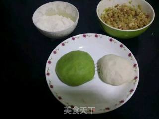 翡翠饺子的做法步骤：1