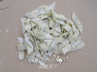 番茄牛肉韭菜面的做法步骤：15