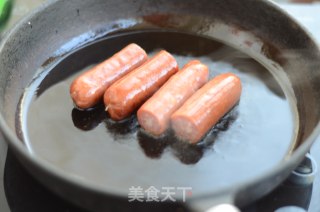 黑椒牛肉香肠吐司卷的做法步骤：4