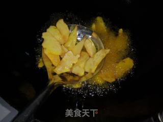 拔丝山药的做法步骤：4