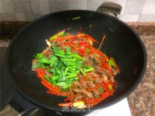 胡萝卜炒牛肉丝的做法步骤：10
