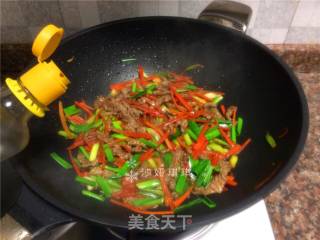 胡萝卜炒牛肉丝的做法步骤：11
