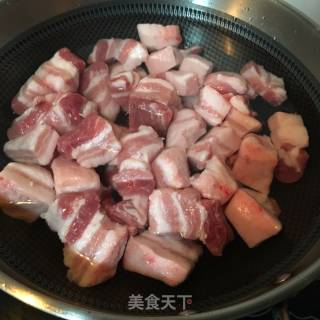 海参鸡蛋红烧肉的做法步骤：3