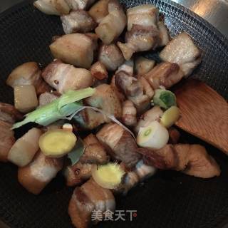 海参鸡蛋红烧肉的做法步骤：10