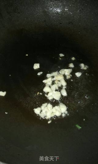 木耳炒肉米粉的做法步骤：2