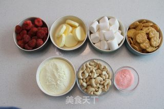 草莓雪花酥的做法步骤：1