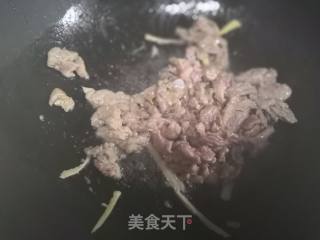 青椒牛肉炒芋头的做法步骤：3