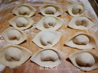 #团圆饭#麻辣鲜虾大肉馄饨的做法步骤：1