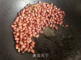 #团圆饭#麻辣花生米的做法步骤：5
