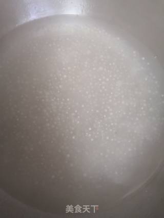 下午茶点心—西米露龟苓膏的做法步骤：1
