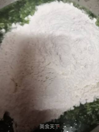 主食——菠菜饼的做法步骤：2