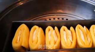 玉米面别再熬粥喝，这样做【五珍粉玉米香蕉卷】 香软蓬松，比面包好吃！的做法步骤：9