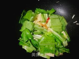 #团圆饭#油麦菜炒腐竹的做法步骤：7