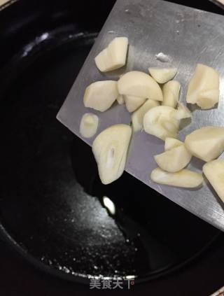 蒜蓉上海青的做法步骤：1