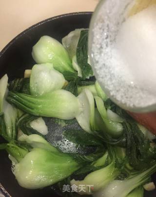 蒜蓉上海青的做法步骤：5