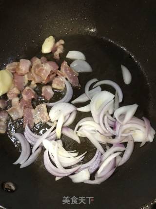 炒河粉的做法步骤：4