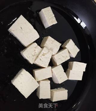 蒜苗炒豆腐的做法步骤：3