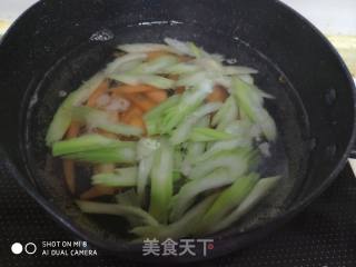 木耳拌腐竹的做法步骤：5