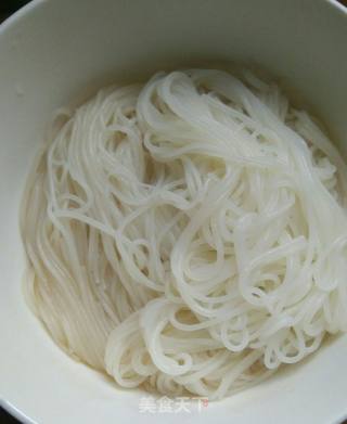 虾味丸米粉的做法步骤：6