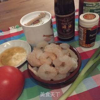 番茄虾仁的做法步骤：1