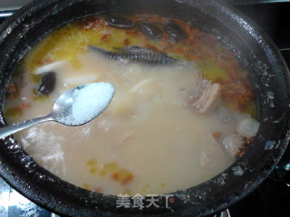 西洋参莲子山药土鸡汤的做法步骤：11