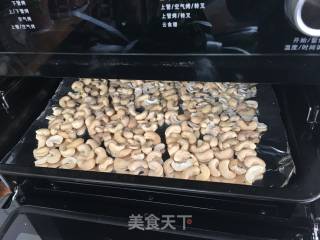 海参火腿坚果时蔬沙拉的做法步骤：1