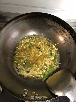 简单版豆芽炒粉条的做法步骤：4