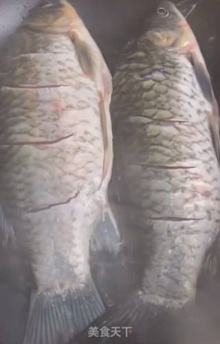 鲫鱼豆腐汤的做法步骤：2
