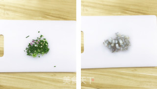 鲜香无比的咸蛋黄虾仁豆腐的做法步骤：2