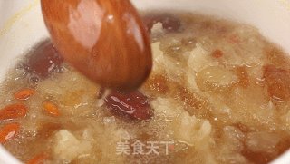 【银耳炖桃胶】美容养颜的佳品的做法步骤：9