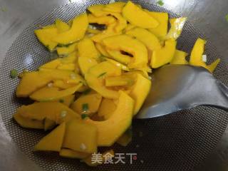 南瓜炒虾米的做法步骤：4