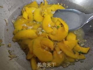 南瓜炒虾米的做法步骤：6