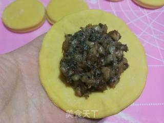 #团圆饭#南瓜脂油饼的做法步骤：5