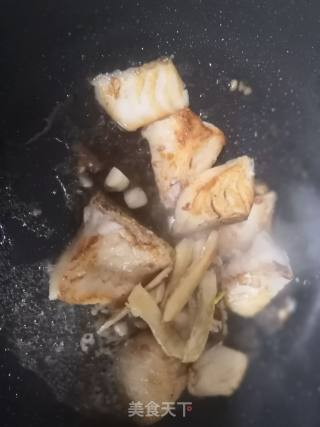 家常菜—香煎鳕鱼的做法步骤：4