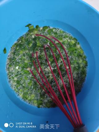 早餐韭菜鸡蛋饼的做法步骤：3