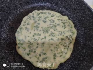 早餐韭菜鸡蛋饼的做法步骤：7